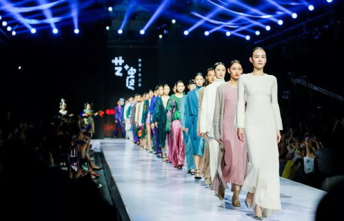 快訊 校企跨界非遺，創新設計驚艷亮相北京時裝周